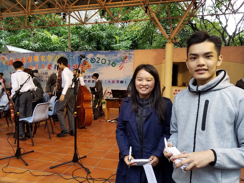 HSMC Student Ambassadors Chan Yan Ching, Candy and Cheong Kai Tim were happy to serve the community at the Kwong Yuen Christian Culture Week and a day in Kwong Yuen ceremony
